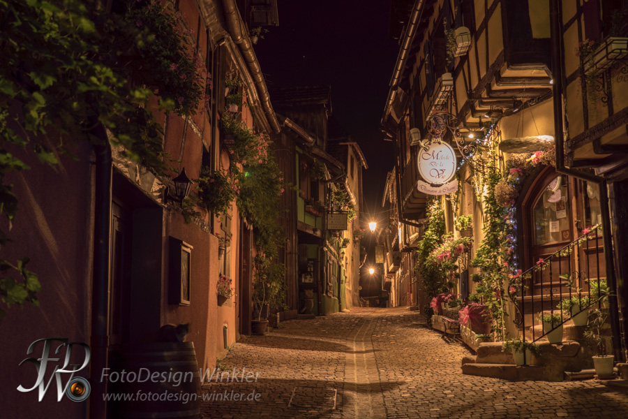 Impressionen aus Riquewihr bei Nacht