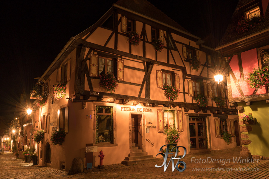 Impressionen aus Riquewihr bei Nacht