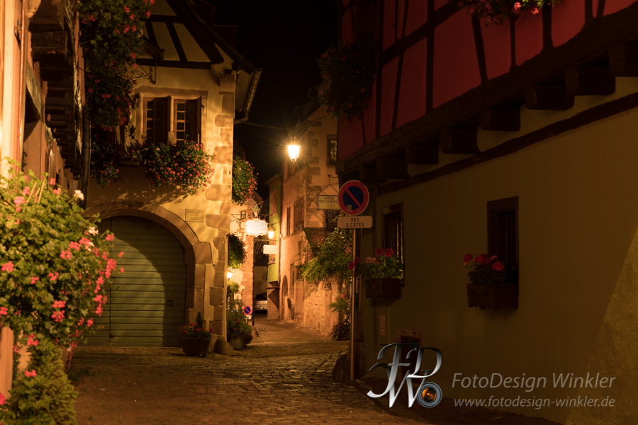 Impressionen aus Riquewihr bei Nacht