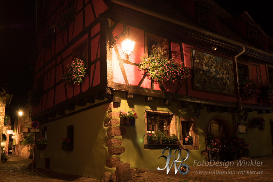 Impressionen aus Riquewihr bei Nacht