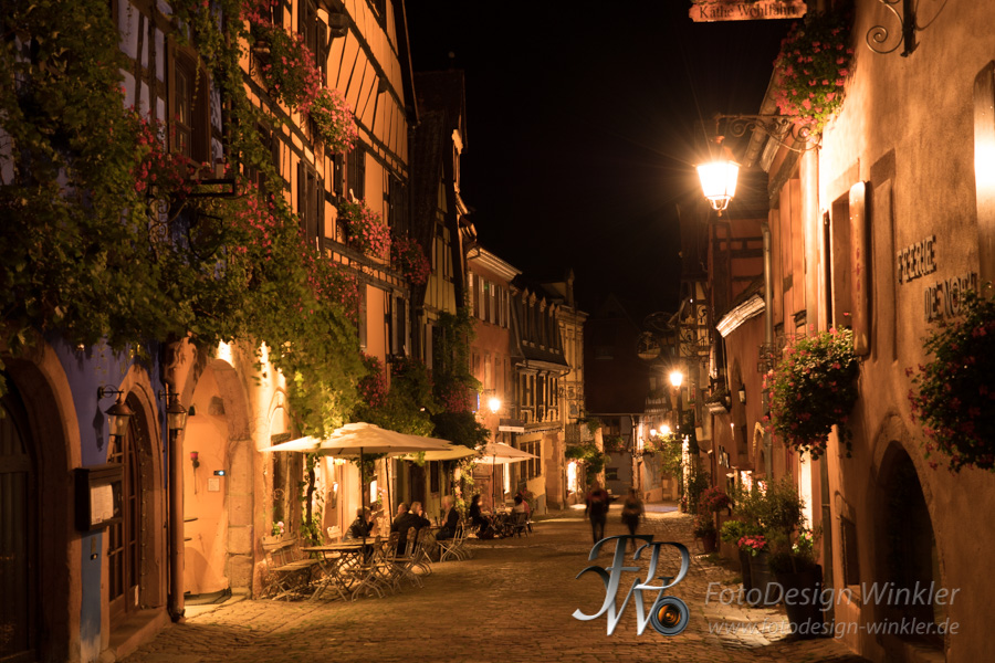 Impressionen aus Riquewihr bei Nacht