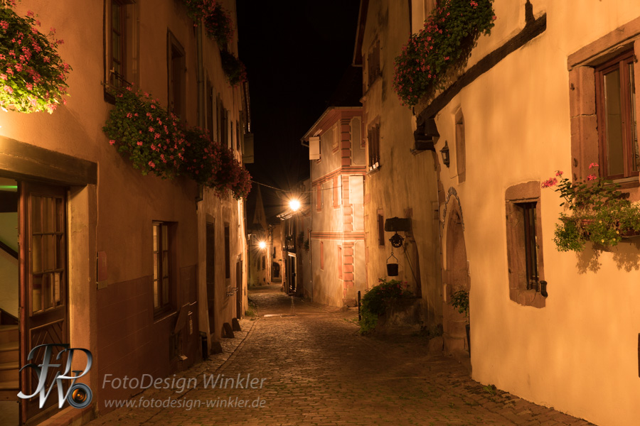 Impressionen aus Riquewihr bei Nacht