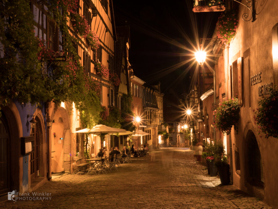 Impressionen aus Riquewihr bei Nacht