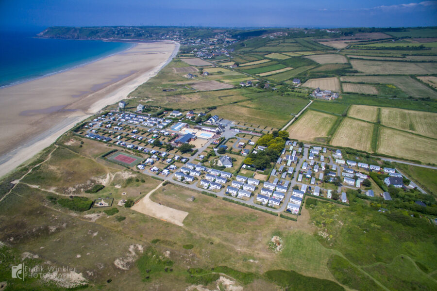 Luftbildvideo Campingplatz Le Grand Large, Les Pieux, Normandie